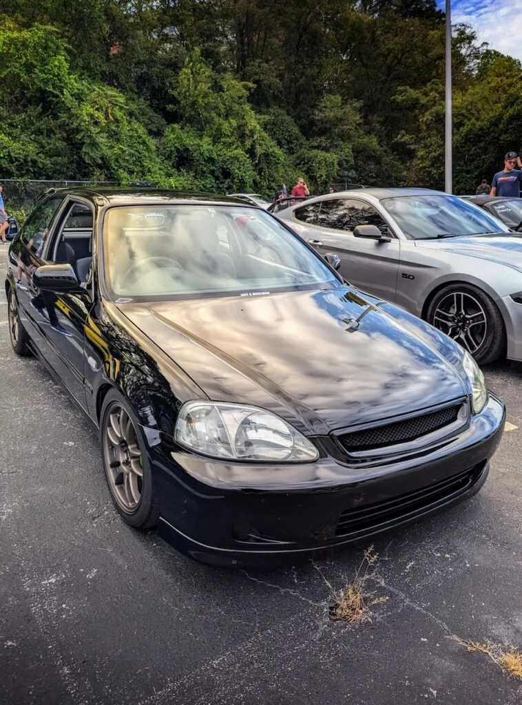 Honda Civic - Passenger's side, front 3/4