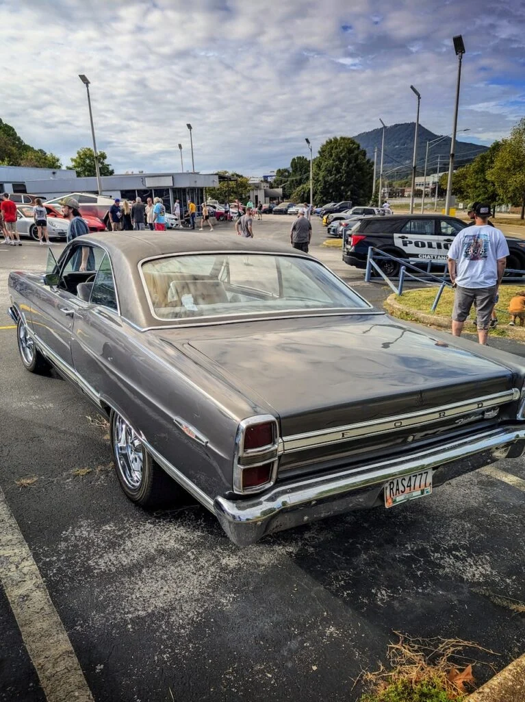 Ford Fairlane - Driver's side, rear 3/4