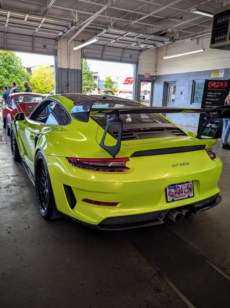 Porsche 911 GT3 RS - Driver's side, rear 3/4