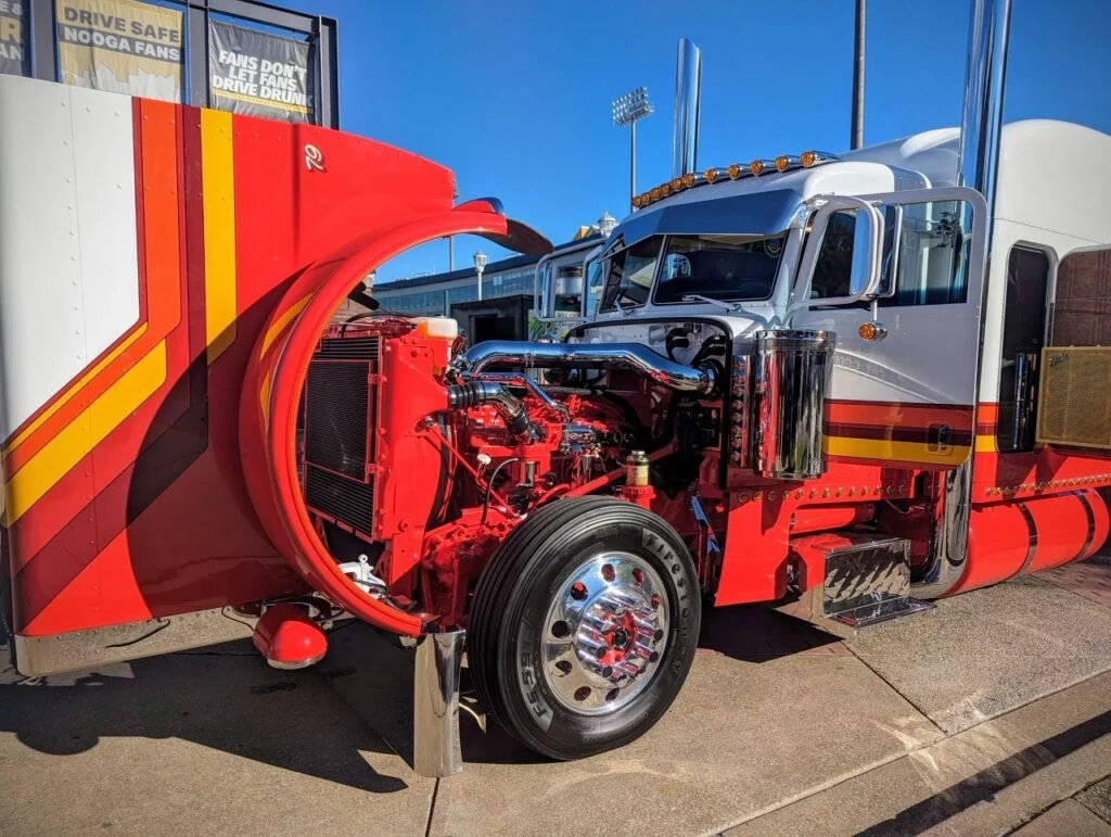 Davis Brothers 24 Peterbilt 389 - Driver's side, front 3/4