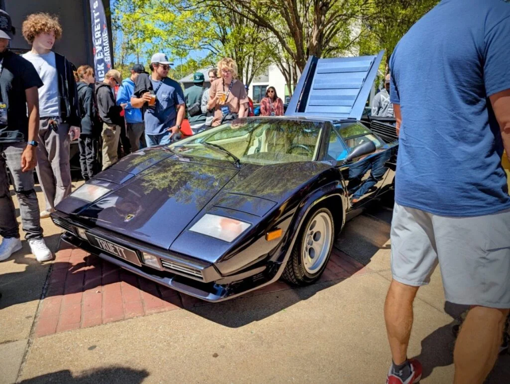 Lamborghini Countach - Driver's side, front 3/4