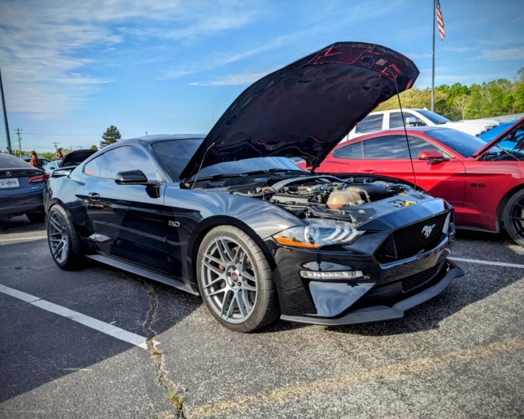 Ford Mustang - Passenger’s side, front 3/4