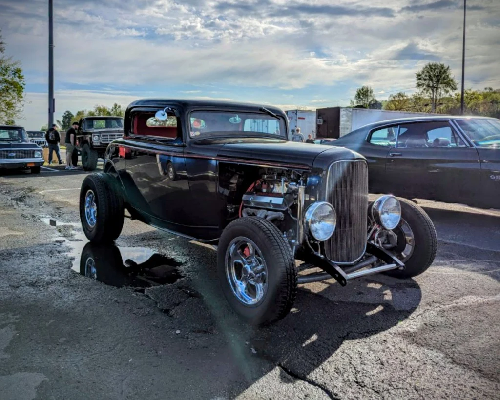 Ford Roadster - Passenger’s side, front 3/4