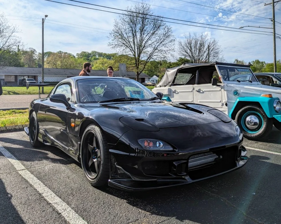 Mazda RX-7 - Passenger’s side, front 3/4