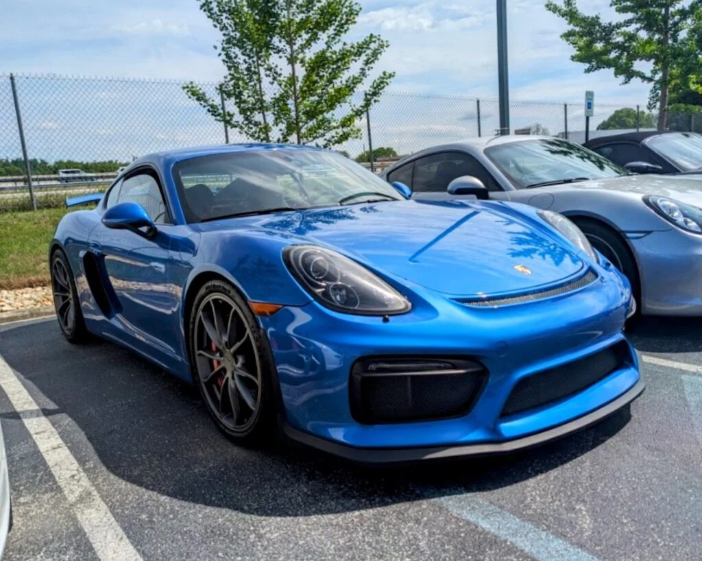 Porsche 718 - Passenger's side, front 3/4