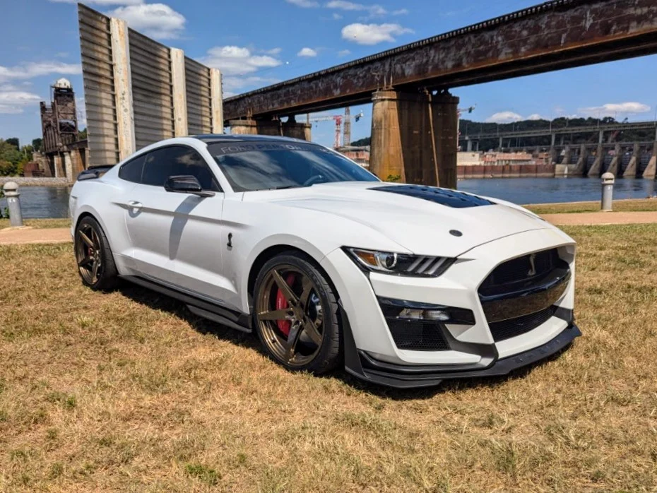 Ford Mustang - Passenger's side, front 3/4