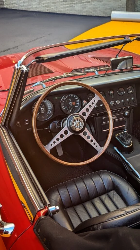 Jaguar E-Type - Interior
