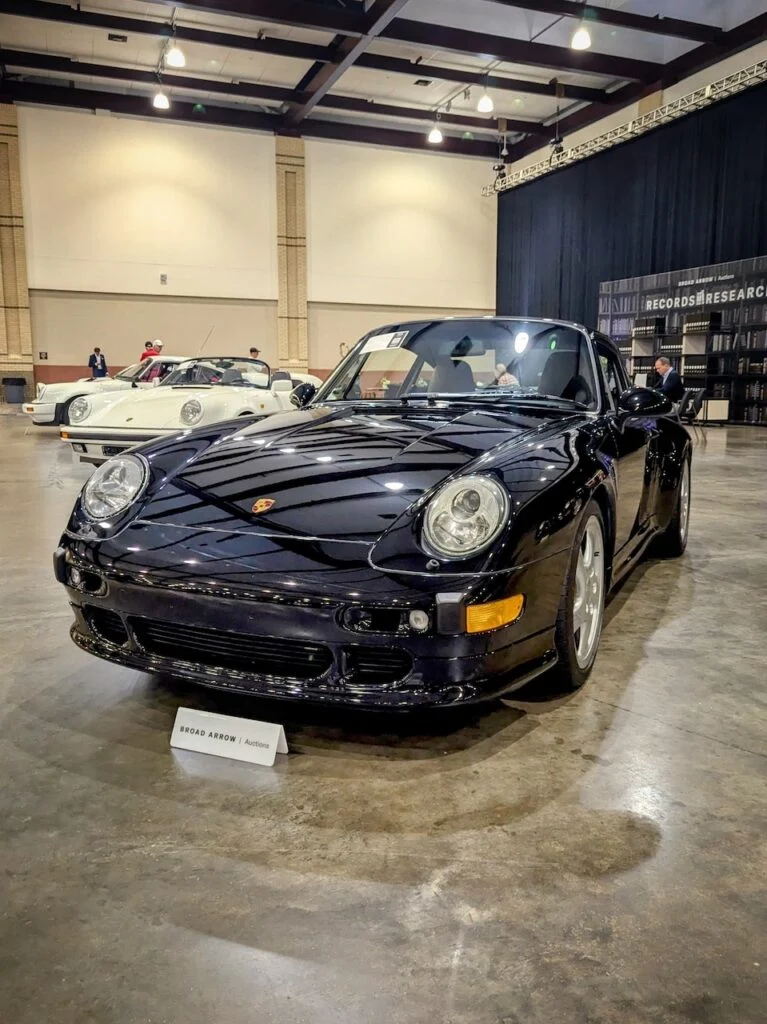 Porsche 911 (993) Turbo - Driver's side, front 3/4