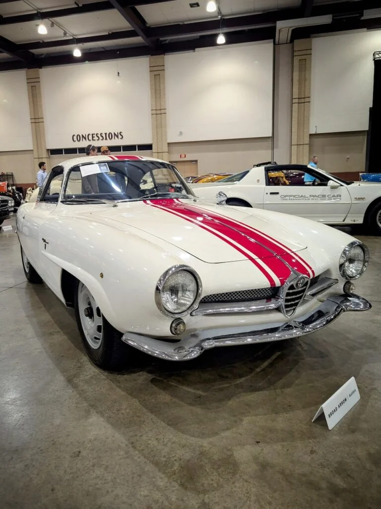 Alfa Romeo Giulietta Sprint Speciale - Passenger's side, front 3/4