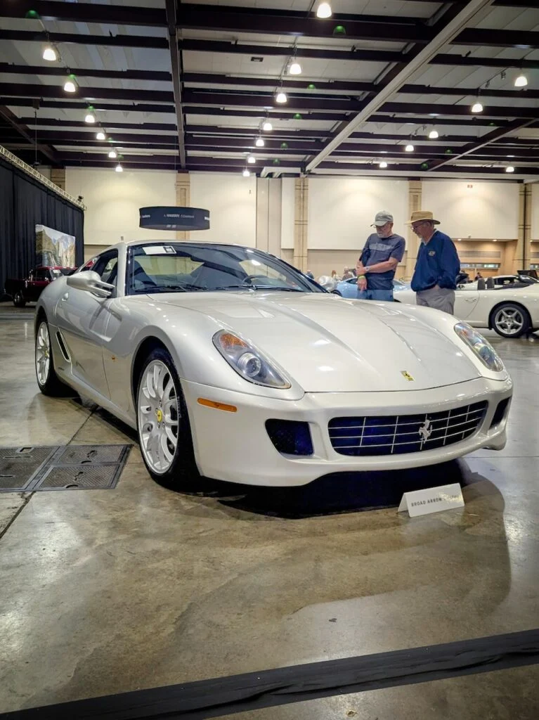 Ferrari 599 GTB Fiorano - Passenger's side, front 3/4
