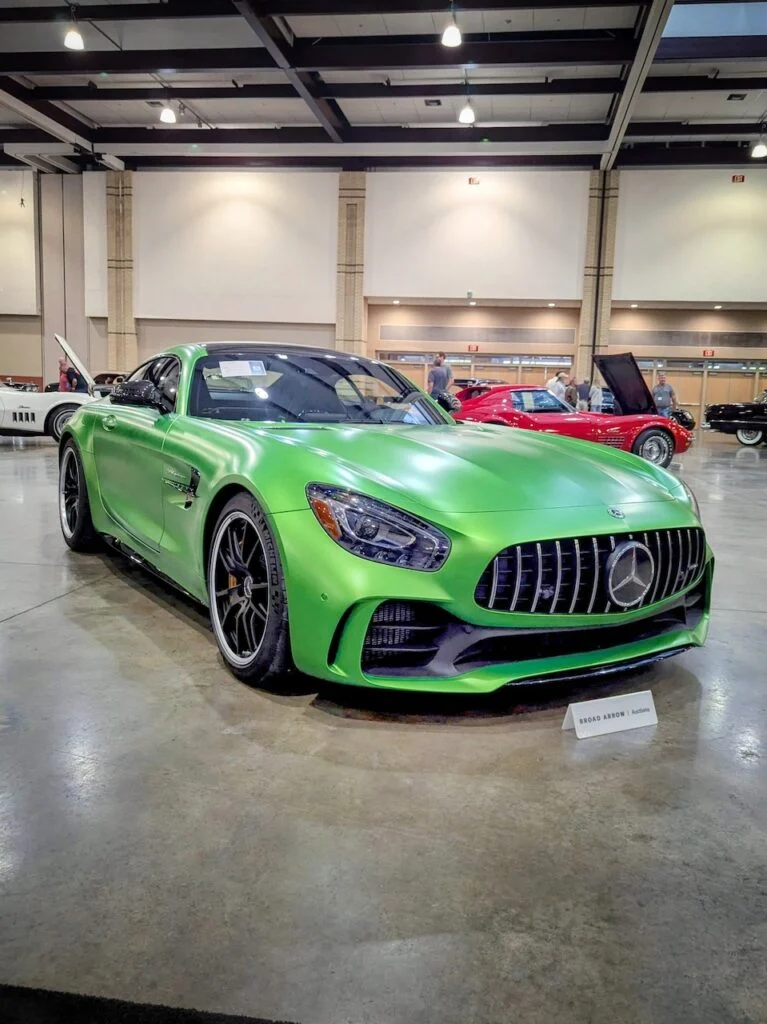 Mercedes-AMG GT R - Passenger's side, front 3/4