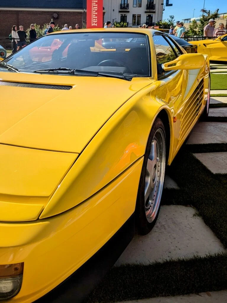 Ferrari Testarossa - Driver's side, front 3/4