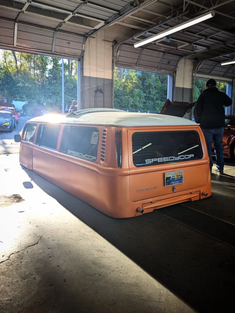 Volkswagen Bus - Driver's side, rear 3/4