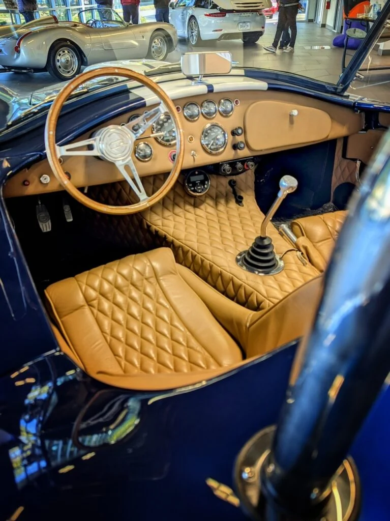 Shelby Cobra - Interior