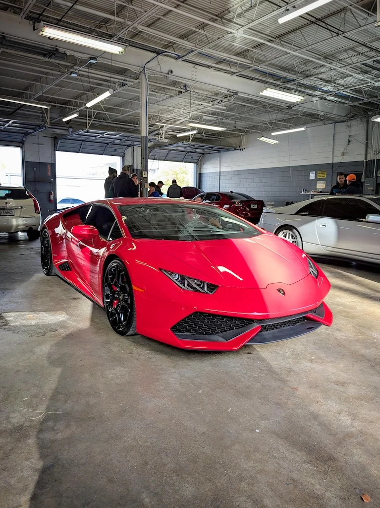 Lamborghini Huracan - Passenger's side, front 3/4