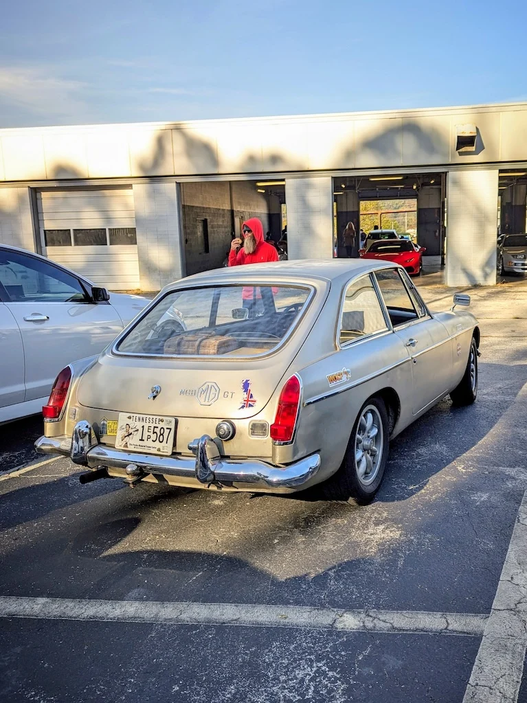 MG MGB GT - Passenger's side, rear 3/4
