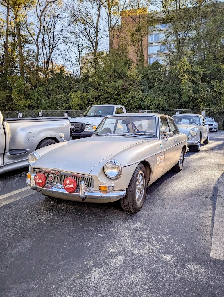 MG MGB GT - Driver's side, front 3/4