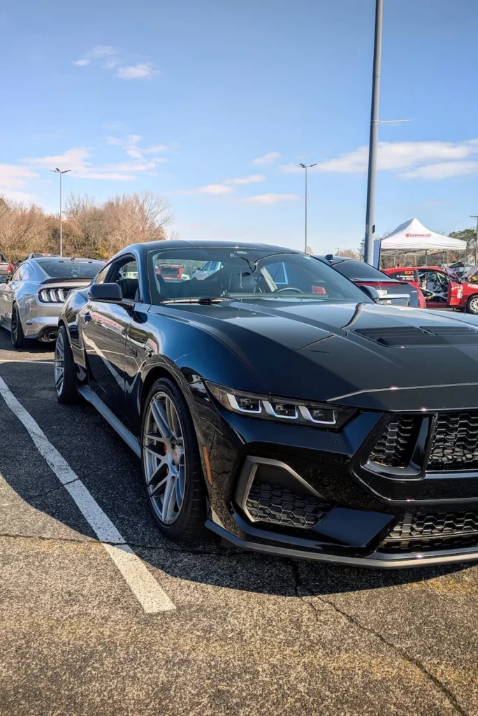 Ford Mustang GT - Passenger's Side, Front 3/4