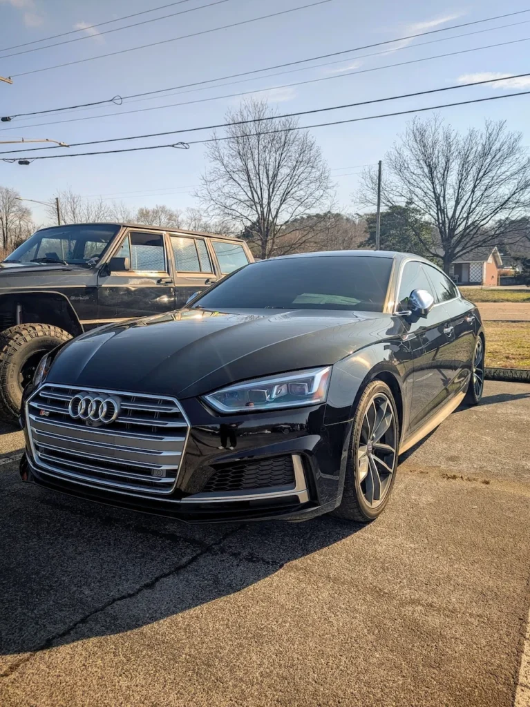 Audi S5 - Driver's Side, Front 3/4