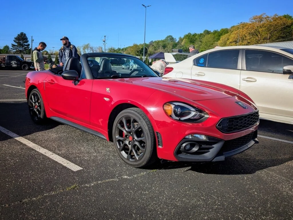 Fiat 124 Spider Abarth - Passenger's side, front 3/4