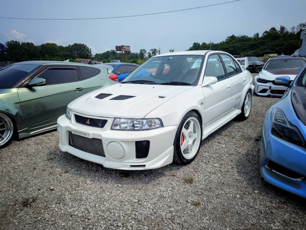 Mitsubishi Lancer Evo - Driver's side, front 3/4