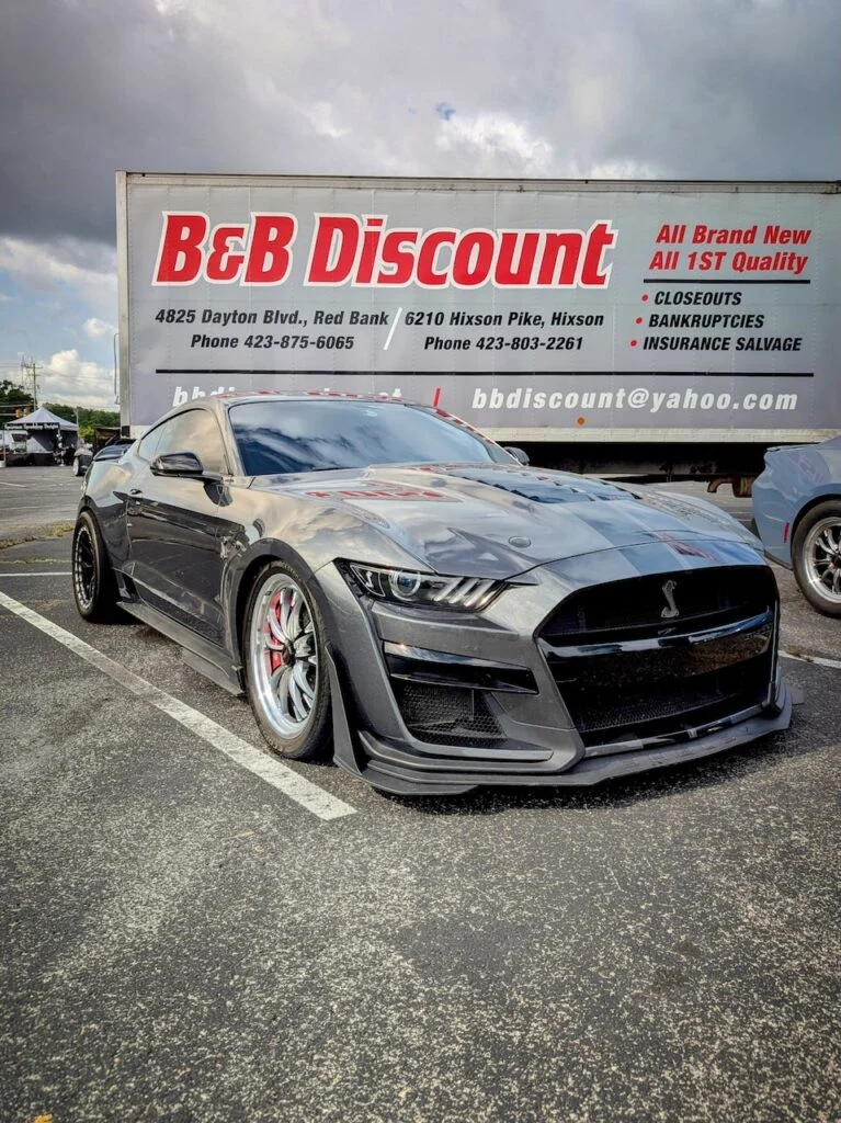 Ford Mustang GT500 - Passenger's side, profiles