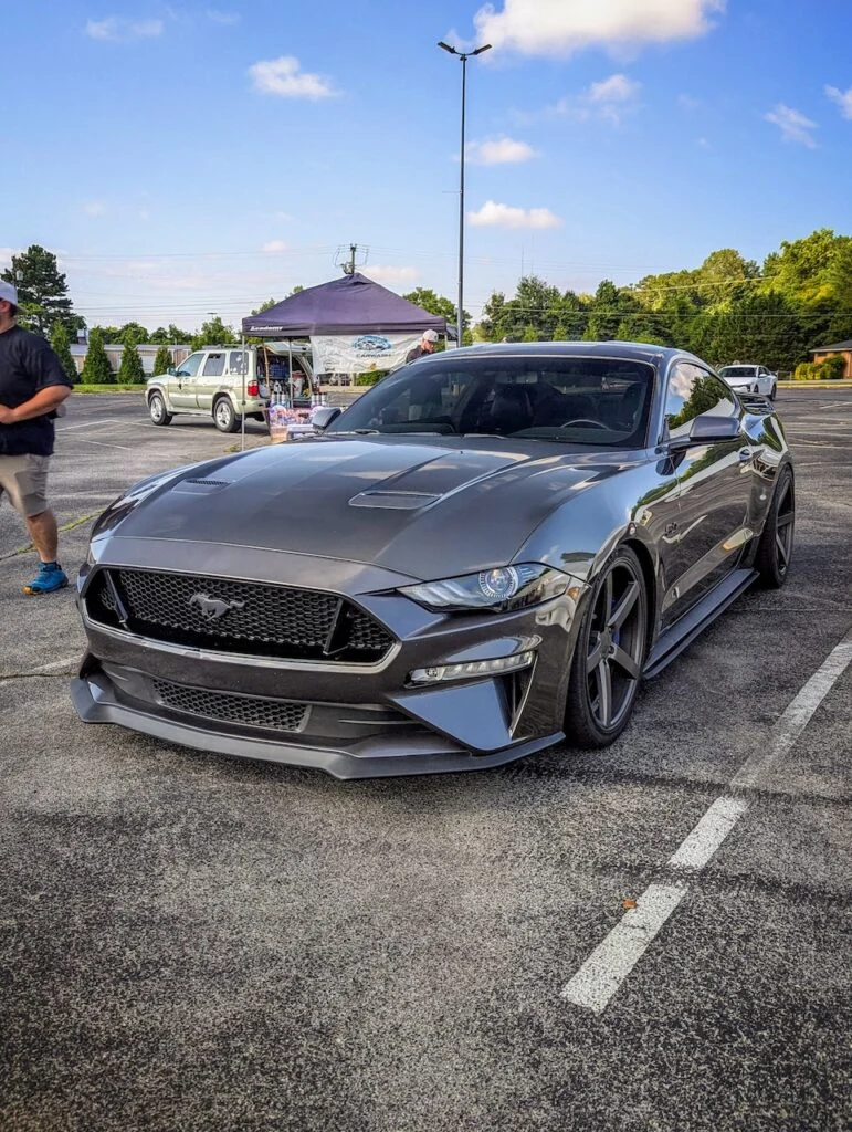 Ford Mustang GT - Driver's side, front 3/4