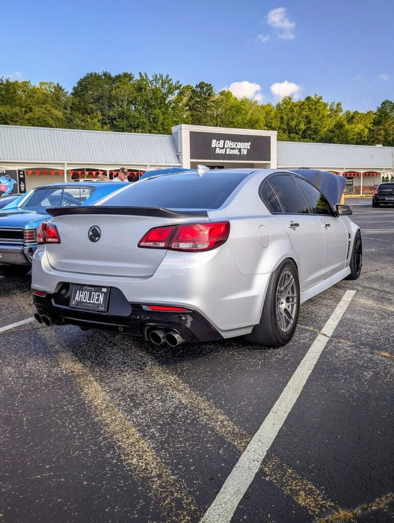 Holden Commodore - Passenger's side, rear 3/4